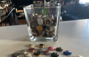 L’élaboration du champagne pas à pas : l’éloge de la patience plaques de muselet