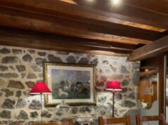 A table en Auvergne : Am Auberge de Mazayes et Au cœur des Lacs